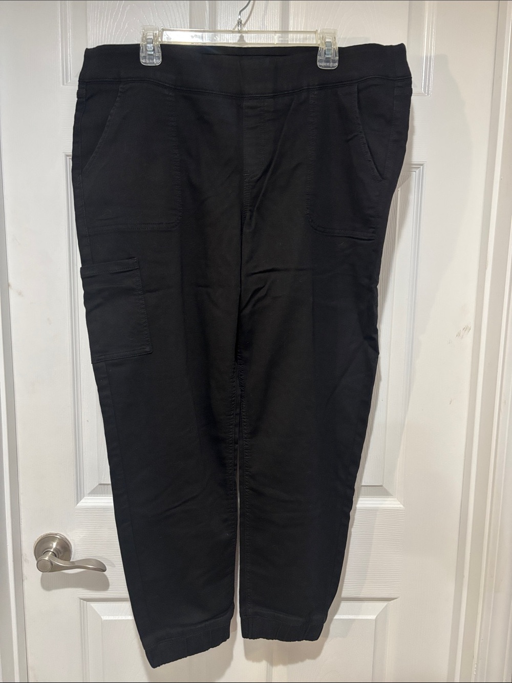 DENIM & CO NWOT Black Stretch Pull-On Cargo Cuffed Denim Pants